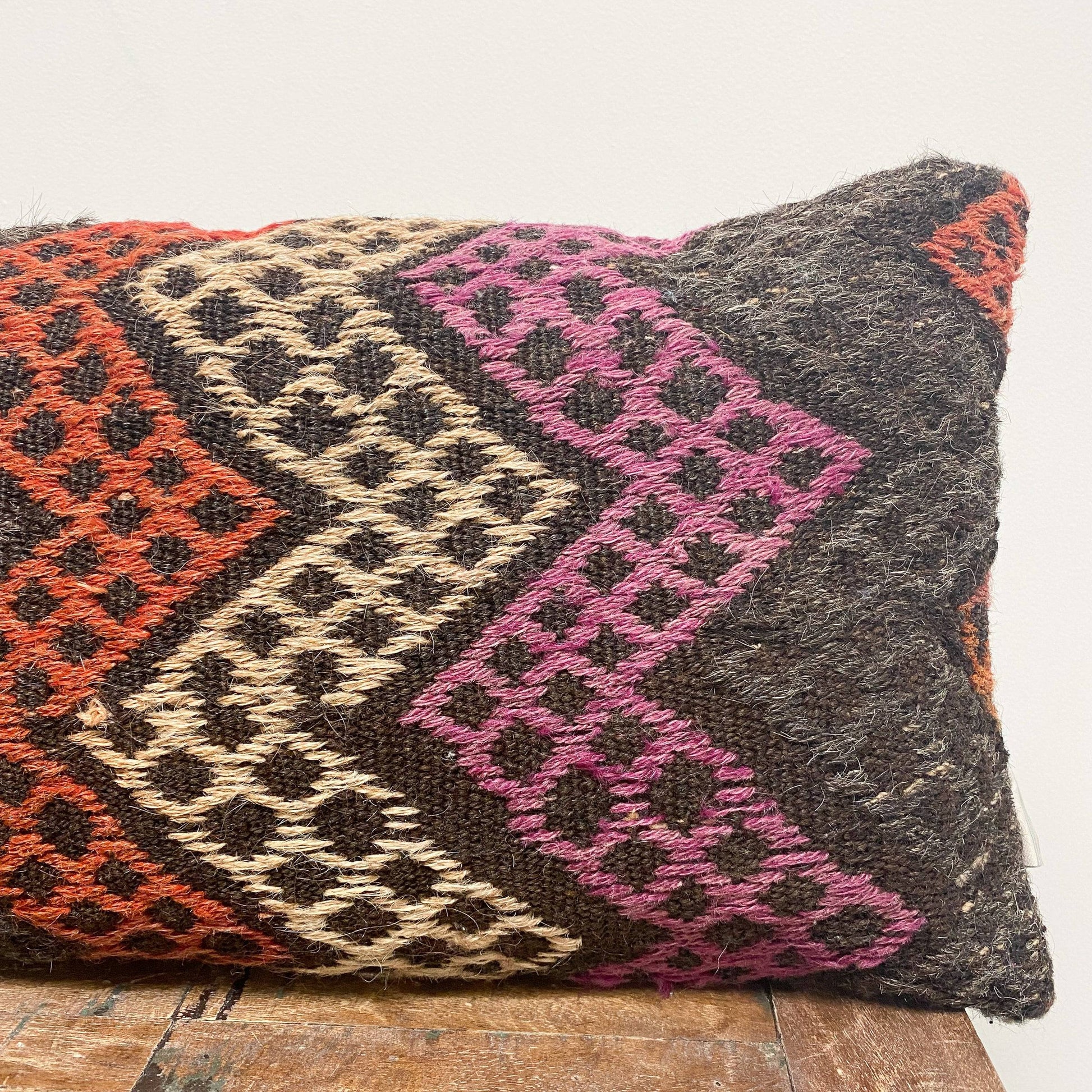 Vintage Turkish Kilim Pillow - ZIGZAG - Fabric Junkies